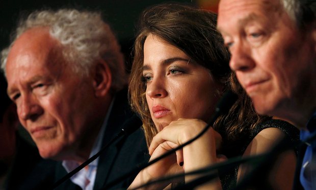 نشست مطبوعاتی دختر ناشناخته نشست مطبوعاتی دختر ناشناخته